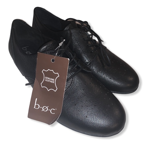boc tennis shoes